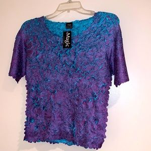 Magic women’s stretch blouse